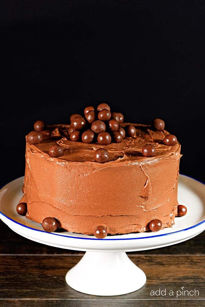 Old-Fashioned Malted Chocolate Cake: A Party-Worthy Recipe
